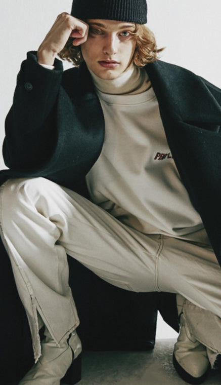 ORDINARY PEOPLE(オーディナリーピープル)  ORDINARY SIGNATURE WHITE SWEATSHIRT