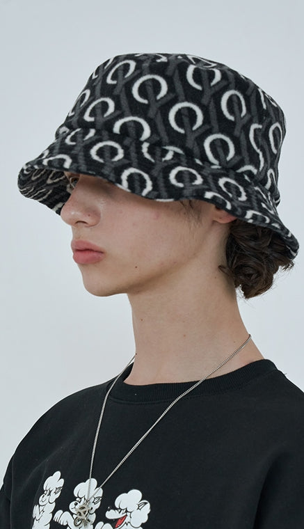 オーワイ(OY) 	MONOGRAM BUCKET HAT-BLACK
