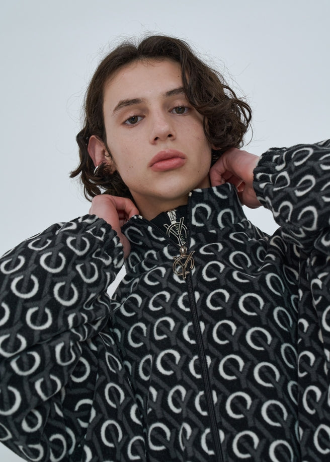 オーワイ(OY) 	MONOGRAM FLEECE JACKET-BLACK