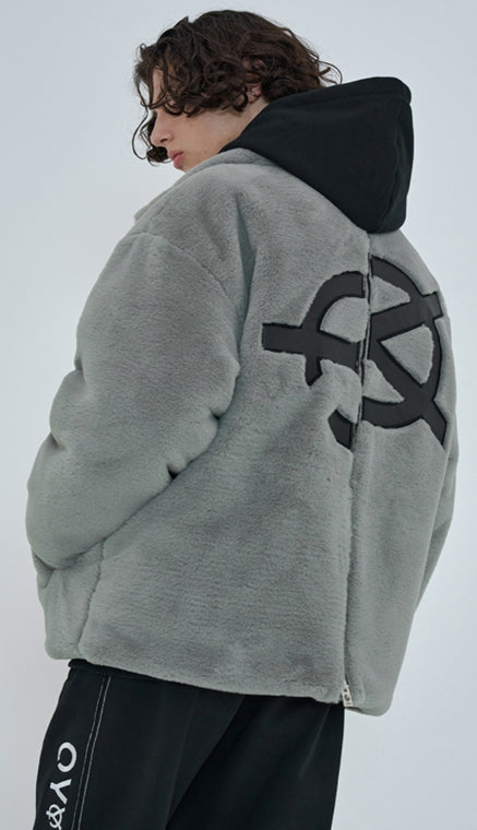 オーワイ(OY) 	BOTH ZIPPER UNBALANCE LOGO FUR JACKET-KHAKI