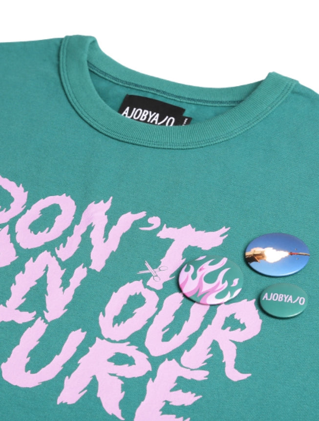 アジョバイアジョ（AJOBYAJO) Slogan T-shirt [Teal]