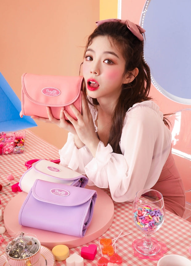 デイライフ(Daylife)  DAYLIFE BIG MACAROON POUCH (PURPLE)