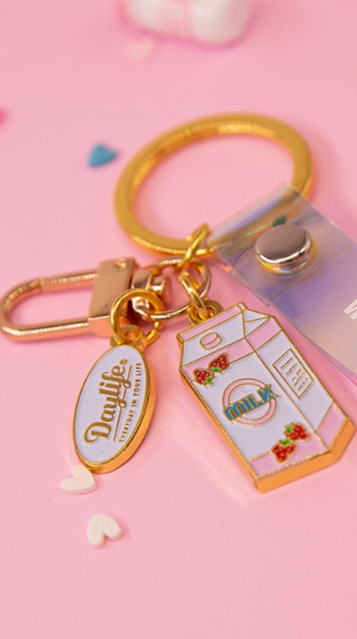 デイライフ(Daylife)  Daylife Strawberry Milk Keyring