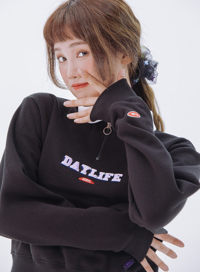 デイライフ(Daylife)  Daylife Collar cropped sweatshirt (BLACK)