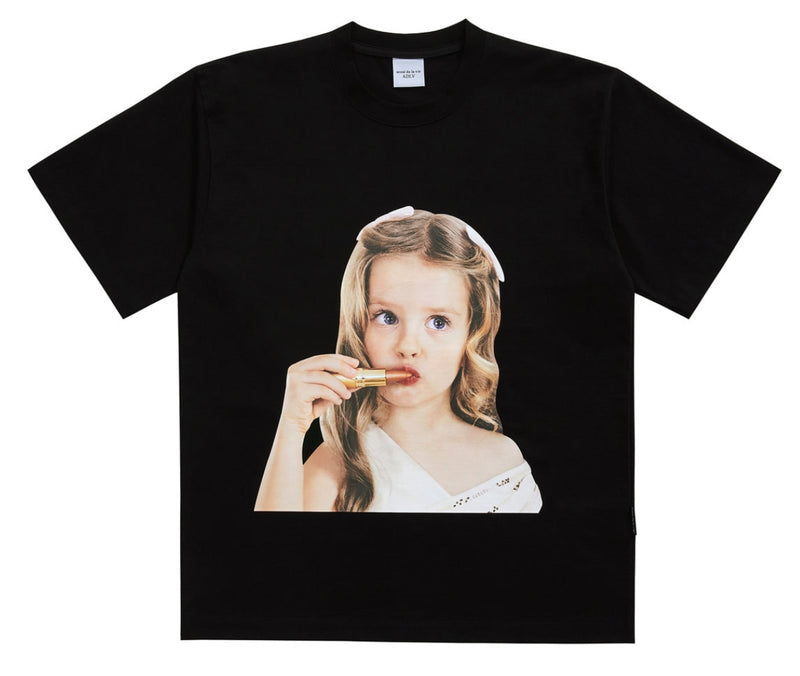 アクメドラビ(acme' de la vie) ADLV BABY FACE SHORT SLEEVE T-SHIRT BLACK LIP STICK