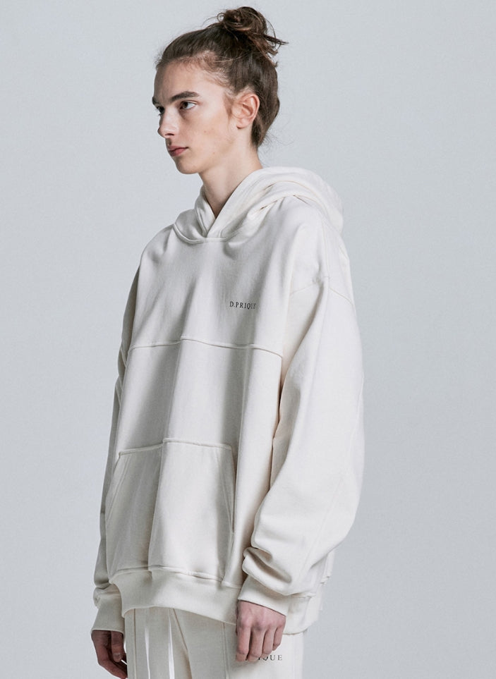 ディープリーク(DPRIQUE) OVERSIZED LOGO HOODIE - IVORY