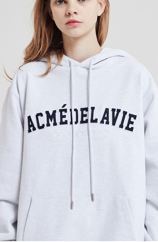 アクメドラビ(acme' de la vie)  ADLV TWO COLOR EMBROIDERY PATCH HOODIE NAVY