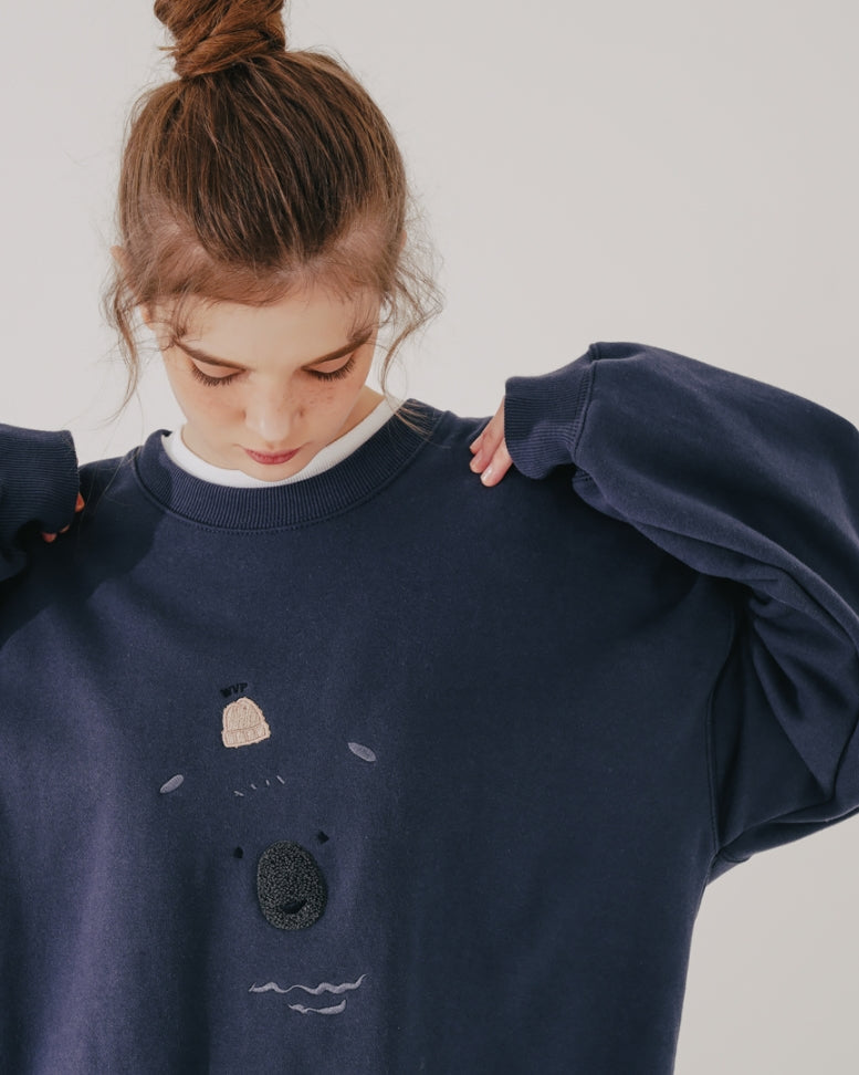 ダブルユーブイプロジェクト(WV PROJECT) Bearp Sweat Shirt Navy MJMT7449