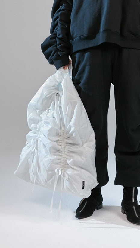 nache(ナチェ) GLOSSY QUILTING BAG