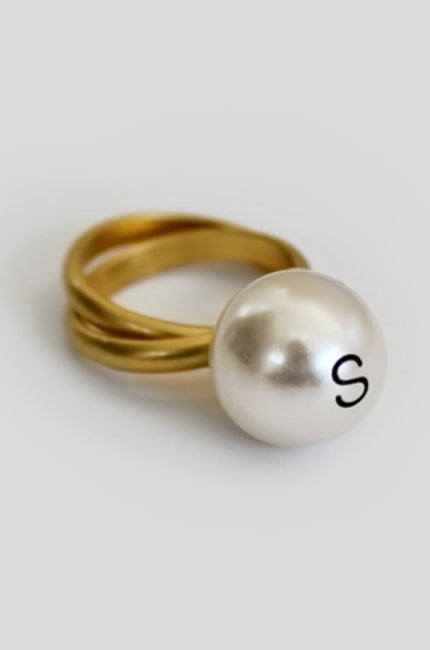MONDAY EDITION(マンデイエディション)  The Helvetica Big Pearl Ring