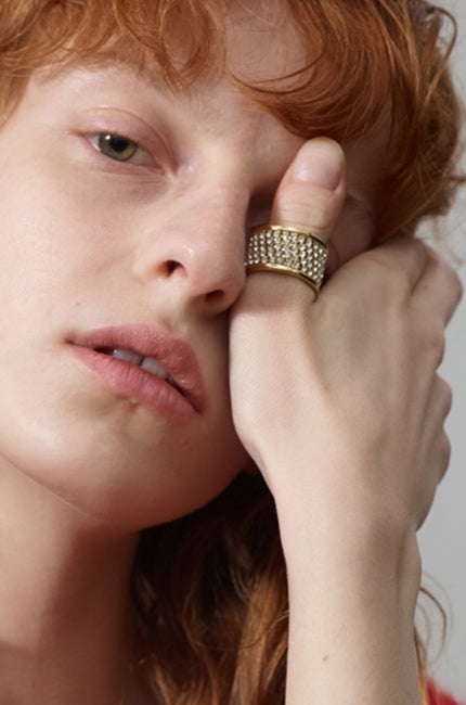 MONDAY EDITION(マンデイエディション)  Crystal Rolling Pointed Ring