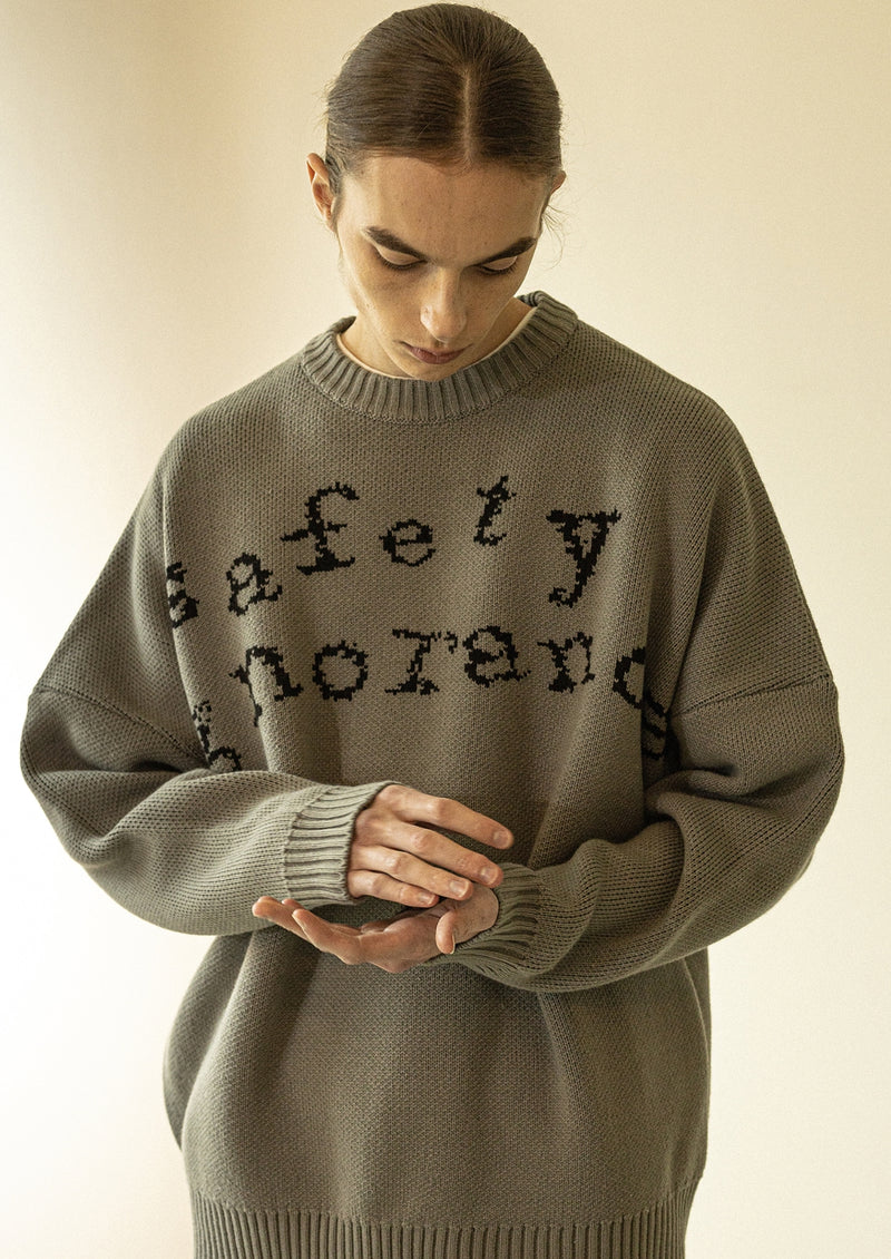 マスノウン(MASSNOUN) SAFETY LETTERING WOOL KNIT MWZNT001-GY