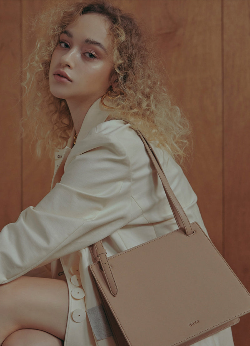 BBYB(ビービーワイビー) Dahlia (M) Bag (Toasted Almond)