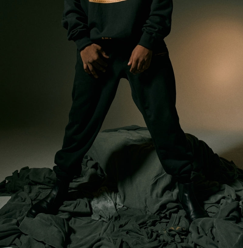 OVERR(オベルー)  20FW BASIC LOGO CHARCOAL SWEATPANTS