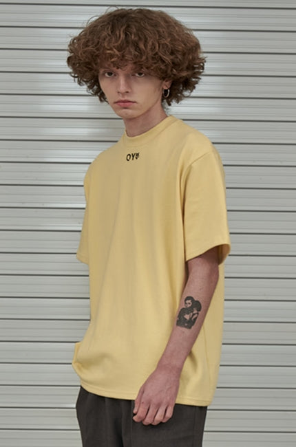 オーワイ(OY) BASIC MOCK NECK LOGO T-LIGHT YELLOW