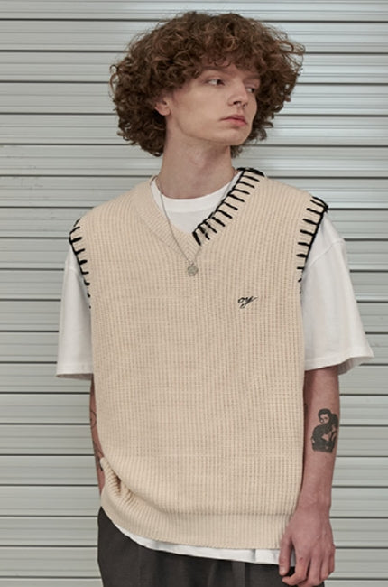 オーワイ(OY) SCRIPT LOGO KNIT VEST-IVORY