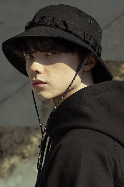 マスノウン(MASSNOUN)  CARTRIDGE BUCKET HAT MSOAC001-BK