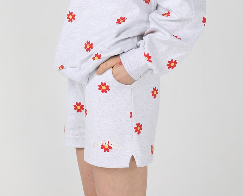 ワンダービジター(WONDER VISITOR)  Red flower pattern Shorts [Light grey]