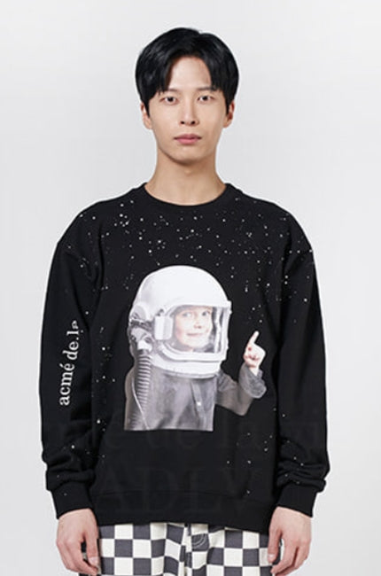 アクメドラビ(acme' de la vie) ADLV BABY FACE SWEATSHIRT BLACK SPACE TRAVEL