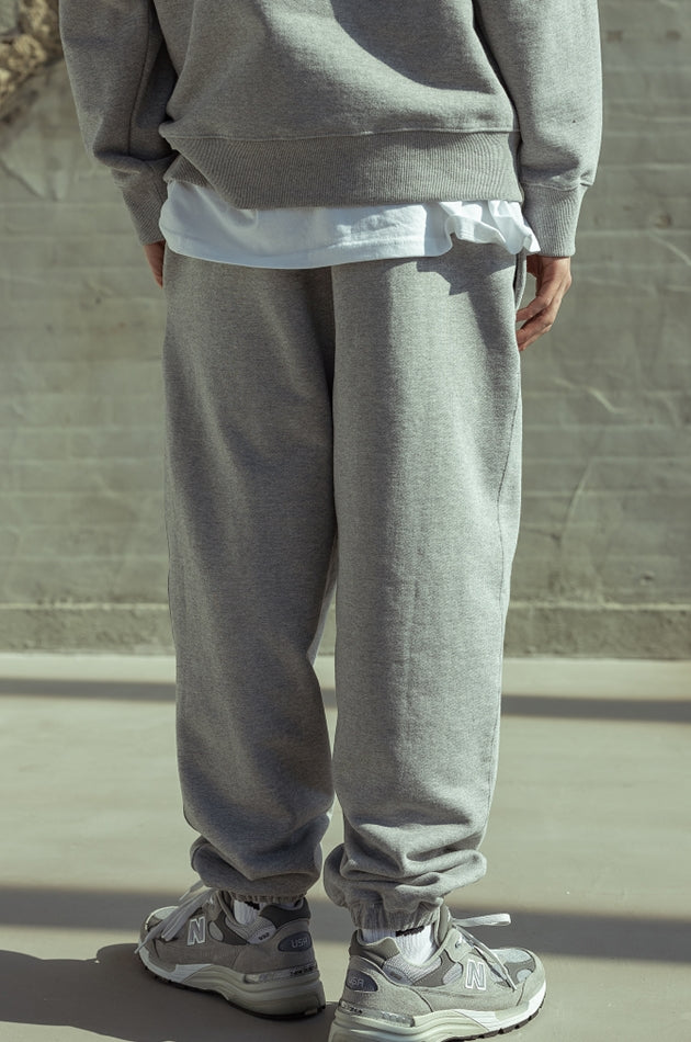 マスノウン(MASSNOUN)  ARCH FAKENEWS TRAINING PANTS MSOTP004-GY