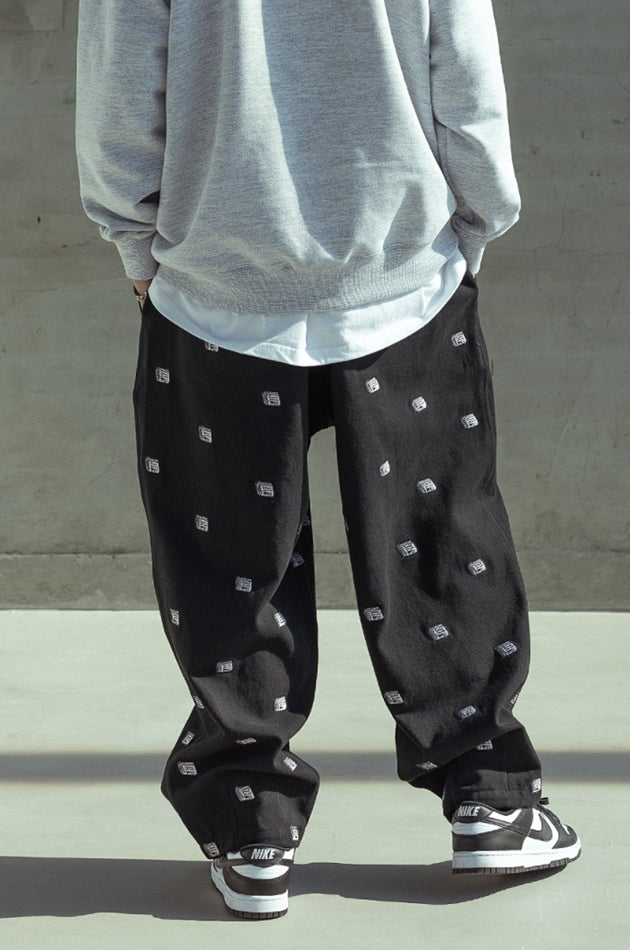 マスノウン(MASSNOUN)  TABLOID PATTERN PANTS MSOCP003-BK
