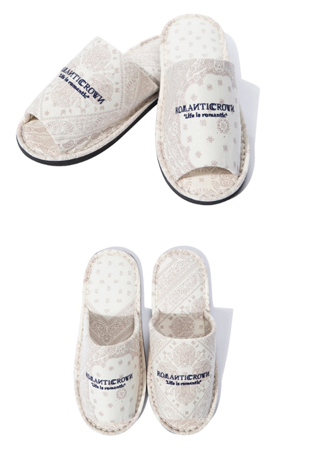 ロマンティッククラウン(ROMANTIC CROWN) Paisley logo slipper_OATMEAL