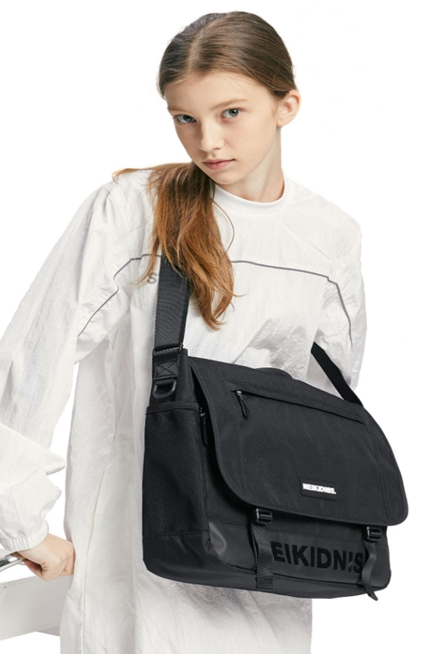 ネイキドニス(NEIKIDNIS)  ALPHA MESSENGER BAG / BLACK