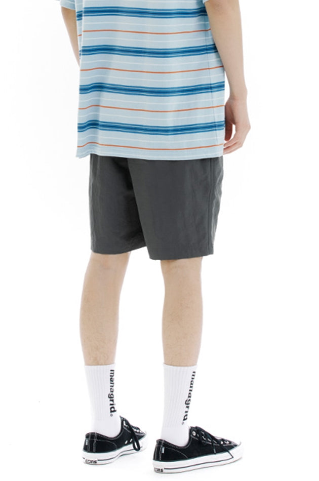 mahagrid (マハグリッド)    BASIC LOGO SHORT [CHARCOAL]