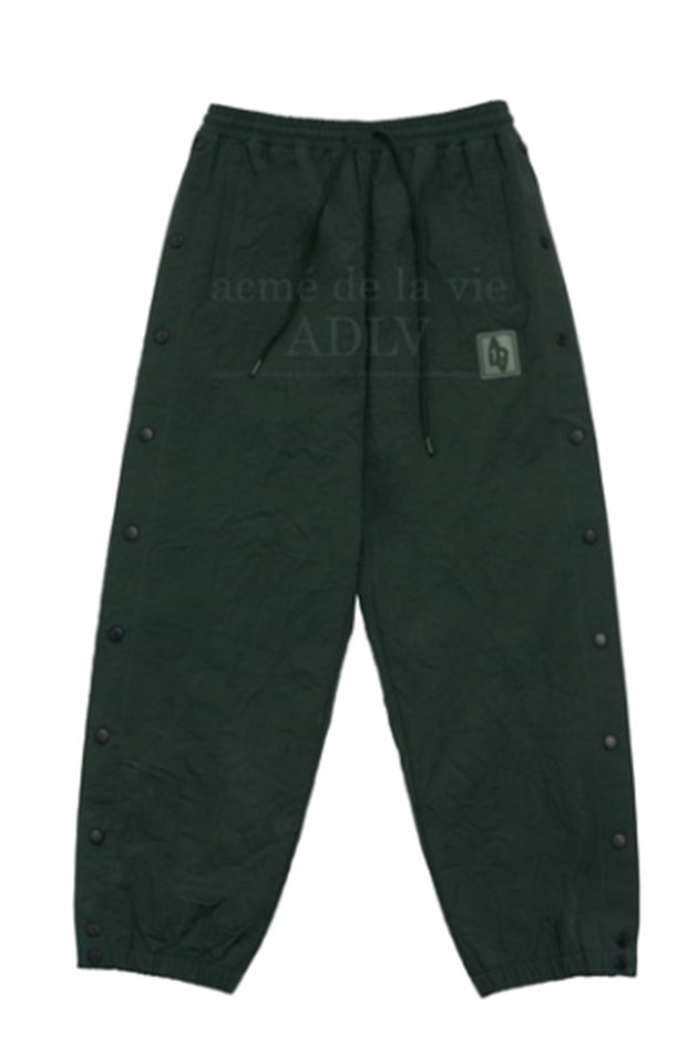 アクメドラビ(acme' de la vie) WASHER NYLON SET-UP PANTS DARKGREEN