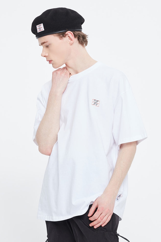 ベドインベド(BADINBAD) NAME TAG LOGO TEE_WHITE