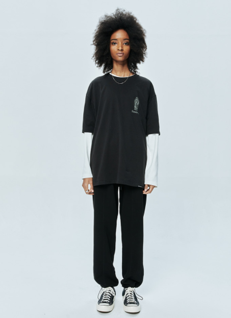 セイントペイン(SAINTPAIN) SP FLAG OF PAISLEY T-BLACK