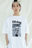 KND(ケイエンド) DIVING GRAPHIC T-SHIRTS WHITE