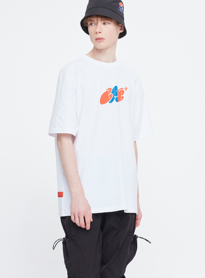 ベドインベド(BADINBAD) COLOR FAT LOGO TEE_WHITE