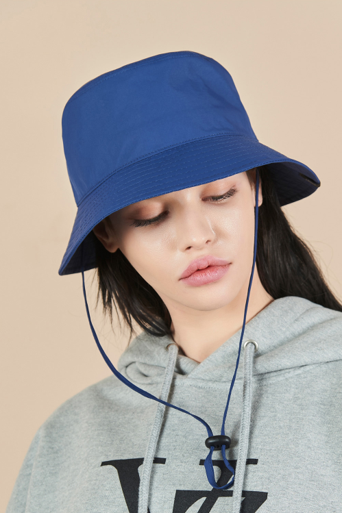 VARZAR(バザール)　Waterproof String Bucket Hat Navy