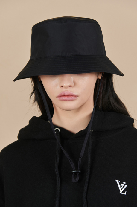 VARZAR(バザール)　Waterproof String Bucket Hat Black