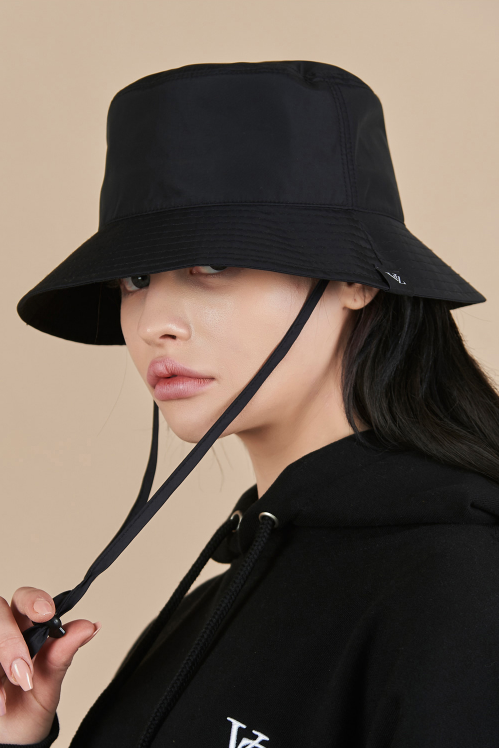 VARZAR(バザール)　Waterproof String Bucket Hat Black