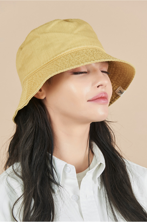 VARZAR(バザール)　Monogram Label Pigment Bucket Hat Yellow