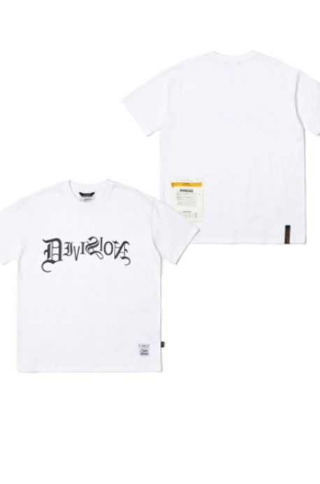 STIGMA(スティグマ) TYPO STANDARD FIT T-SHIRTS WHITE