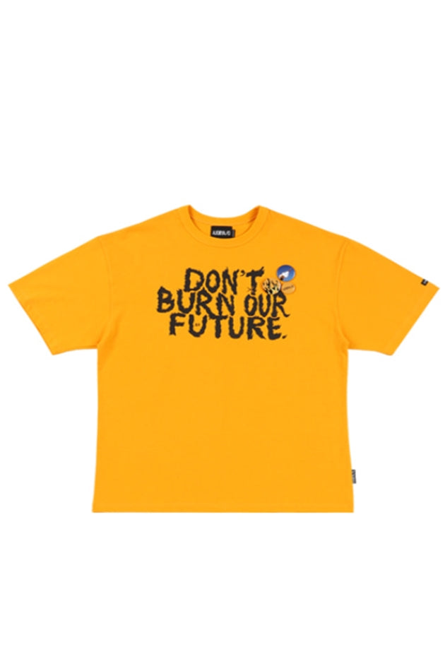 アジョバイアジョ（AJOBYAJO) Slogan T-shirt [Yellow]