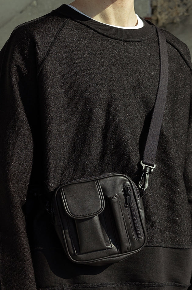 マスノウン(MASSNOUN)  VEGAN LEATHER SMALL BAG MSOAB002-BK