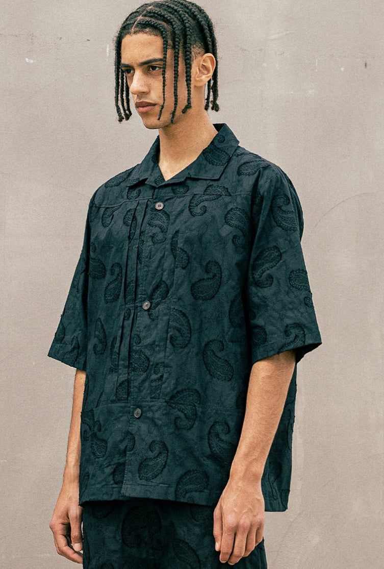 マスノウン(MASSNOUN)  PAISLEY JAQUARD OVERSIZED HALF SHIRTS MUOST007-BK