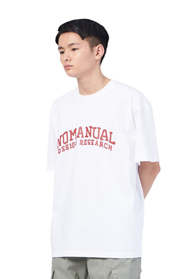 NOMANUAL(ノーマニュアル) DRAWING ARCH LOGO T-SHIRT - WHITE