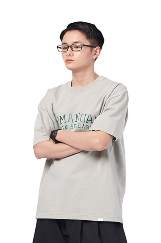 NOMANUAL(ノーマニュアル) DRAWING ARCH LOGO T-SHIRT - GRAY