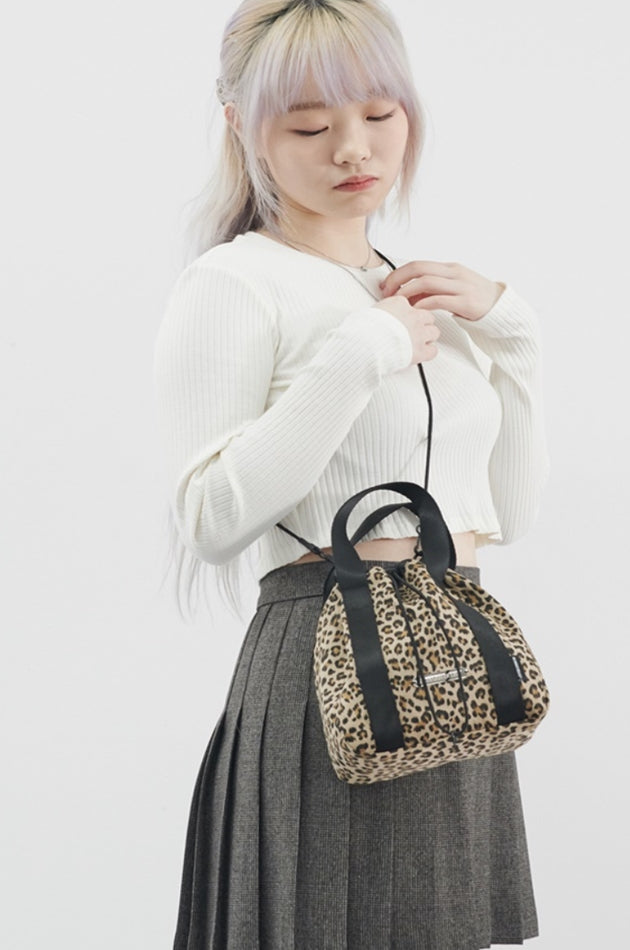 オルモストブルー(Almost Blue)  POUND CROSS BAG