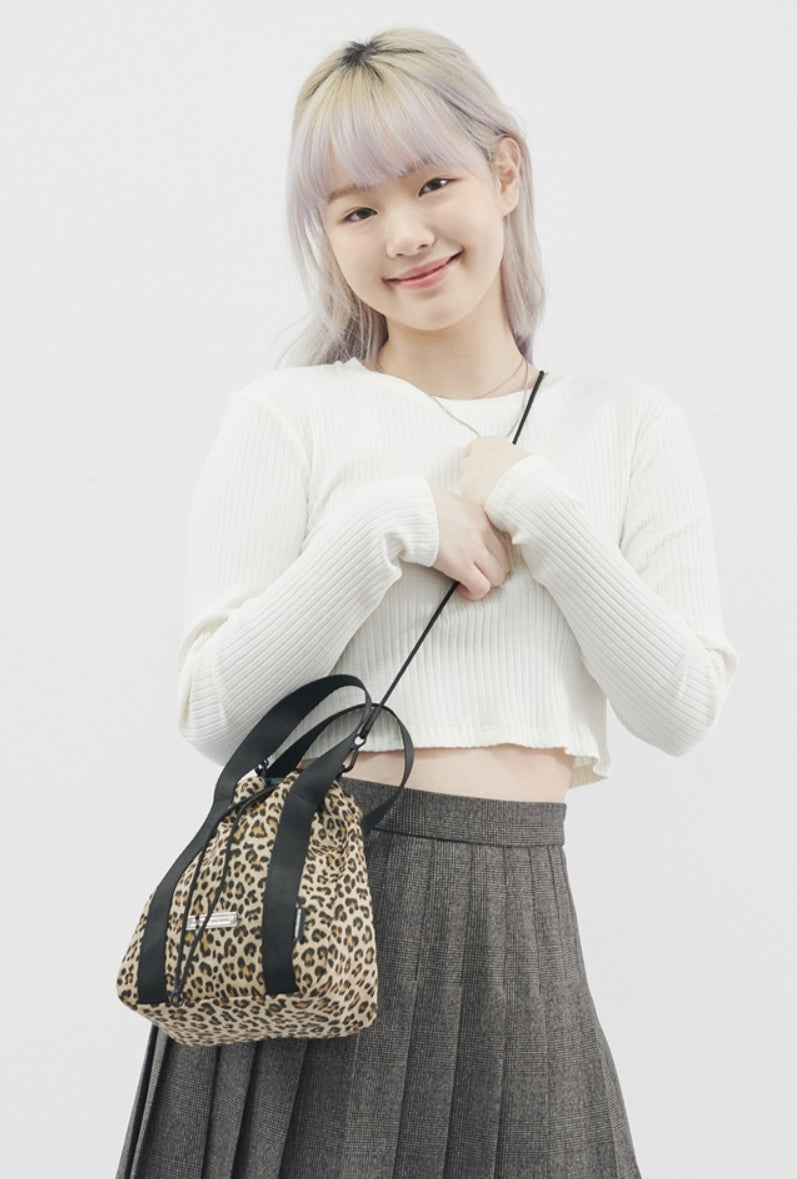 オルモストブルー(Almost Blue)  POUND CROSS BAG