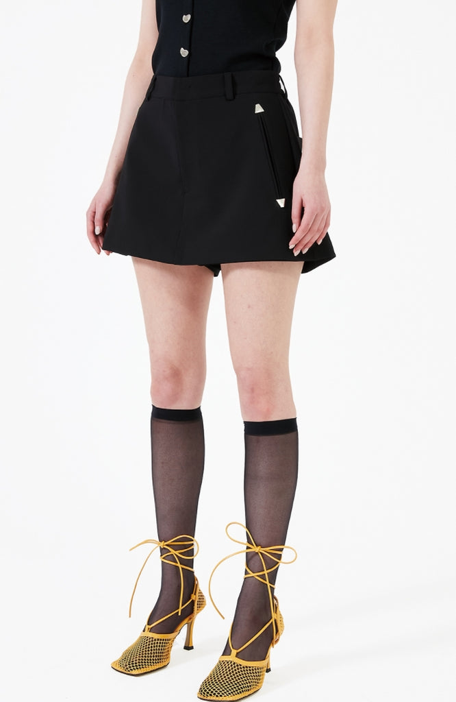 イーエスシースタジオ(ESC STUDIO) Stud skirt shorts (black