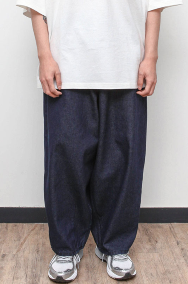Q CUMBERS (キューカンバース)　Balloon Denim Pants - One Wash