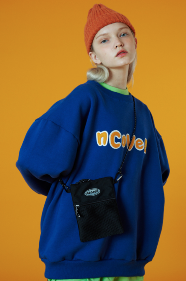 NCOVER（エンカバー）SIGNATURE PATCH LOGO SWEATSHIRT-BLUE