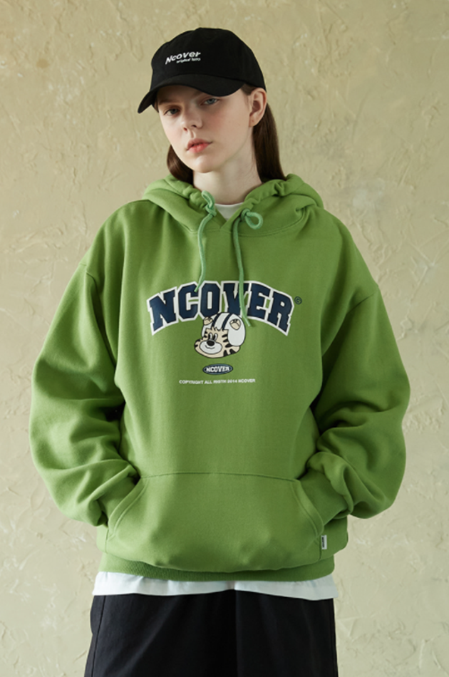 NCOVER（エンカバー）TOBY FACE ARCH LOGO HOODIE-OLIVE GREEN