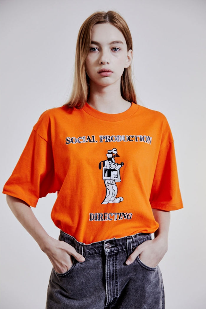 ORDINARY PEOPLE(オーディナリーピープル) [ORDINARYPEOPLE X DISNEY] DIRECTING GOOFY ORANGE T-SHIRTS